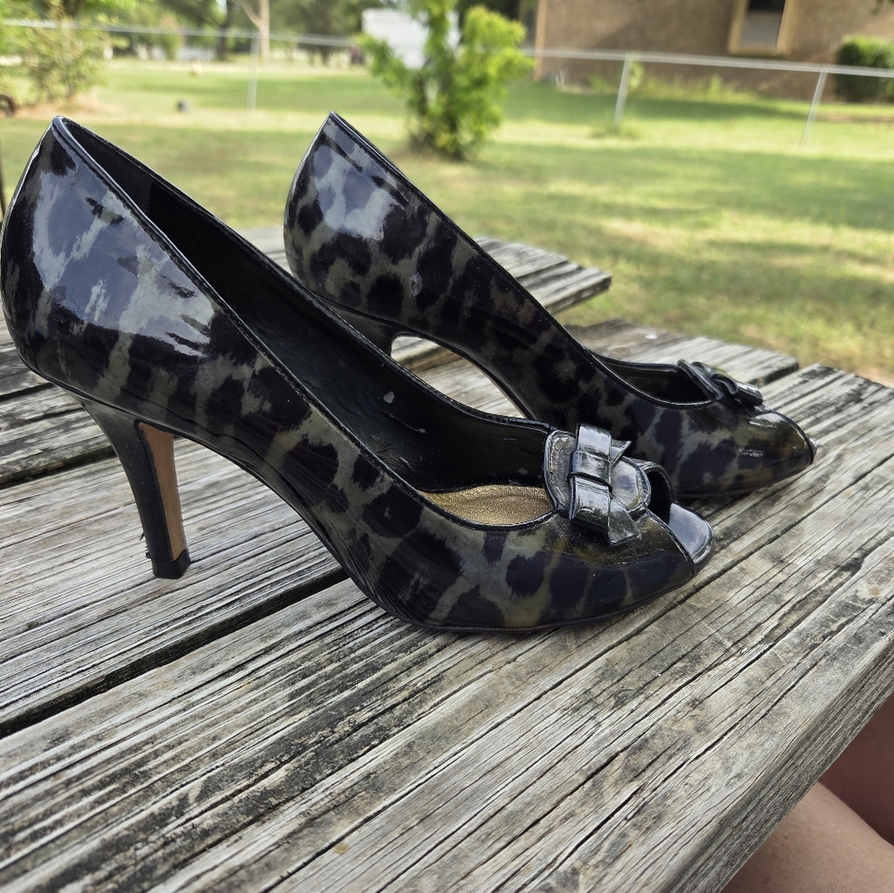 Antonio Melani Black Patent Leopard Cheetah Print Open Toe Heels‎ With Bow
